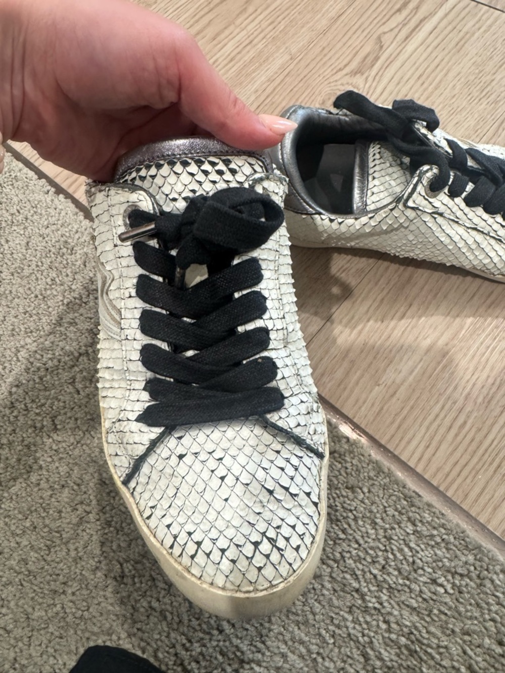 Zadig & Voltaire White Snake-Texture Casual Sneakers with Black Laces - Picture 4 of 5